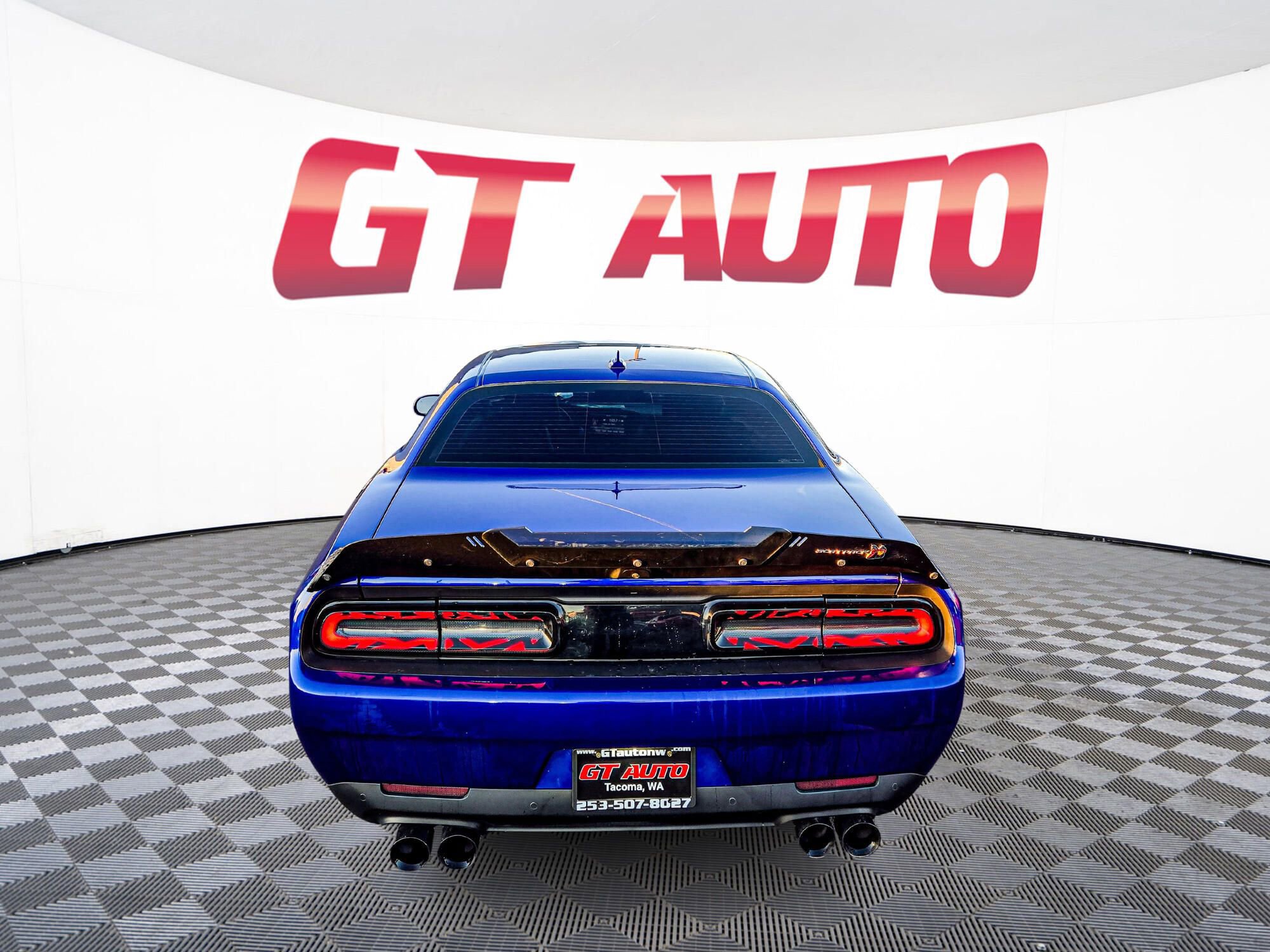 Used 2020 Dodge Challenger R/T Scat Pack image 6