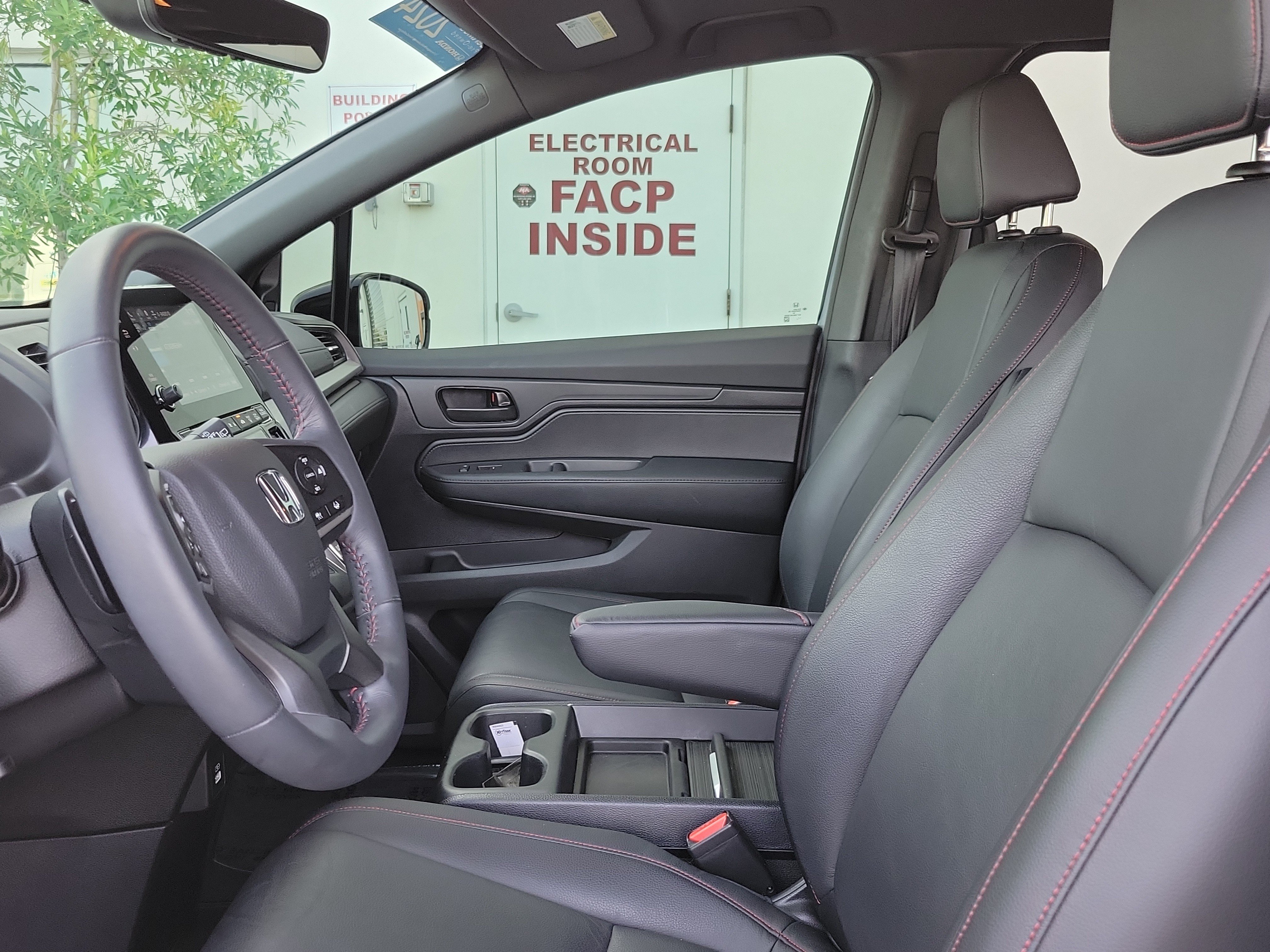 Certified 2024 Honda Odyssey Sport image 27