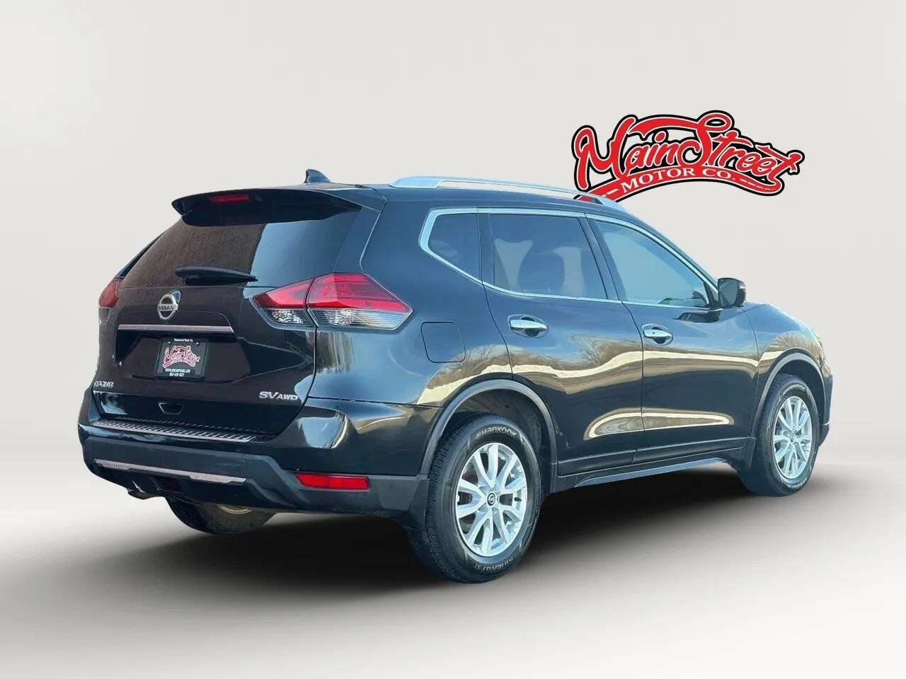 Used 2017 Nissan Rogue SV image 7