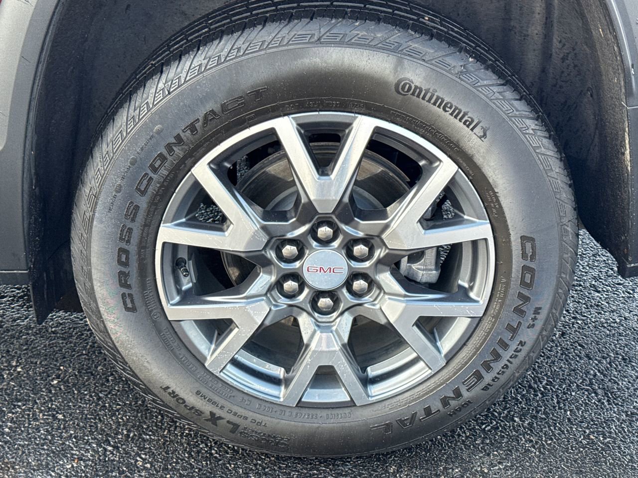 Used 2023 GMC Acadia SLT image 11