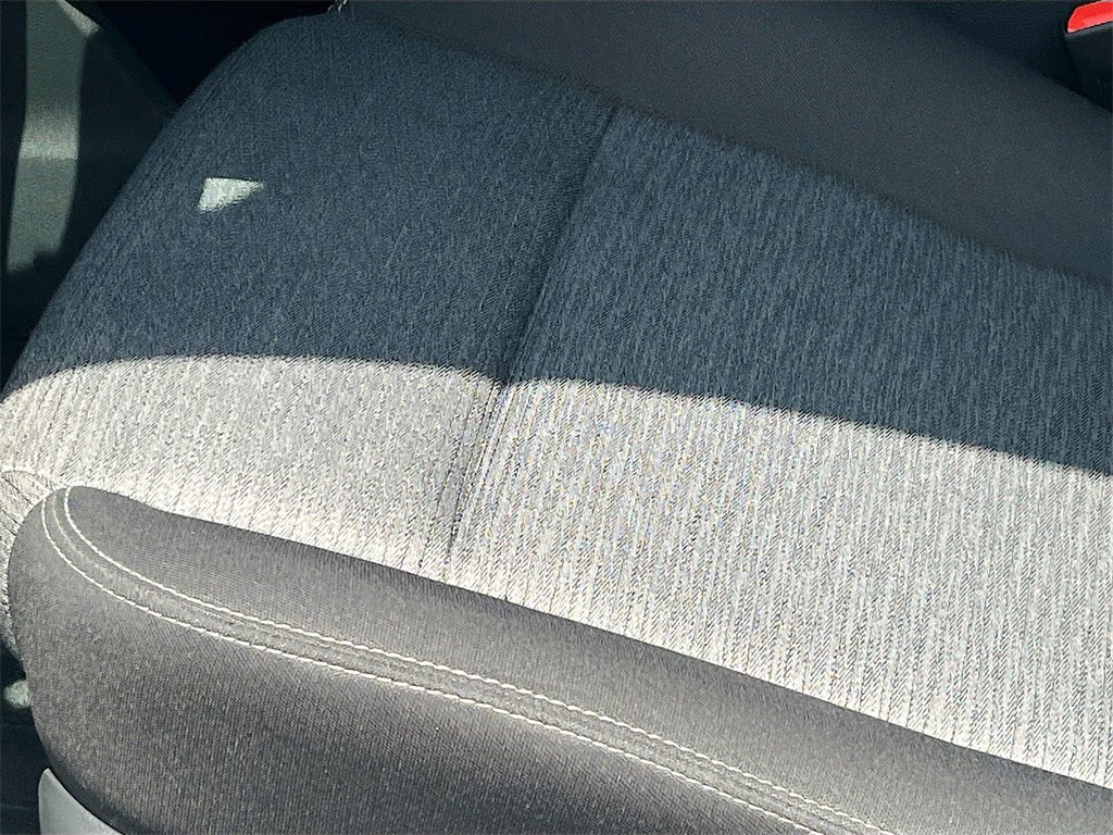 Used 2023 Nissan Rogue SV image 19