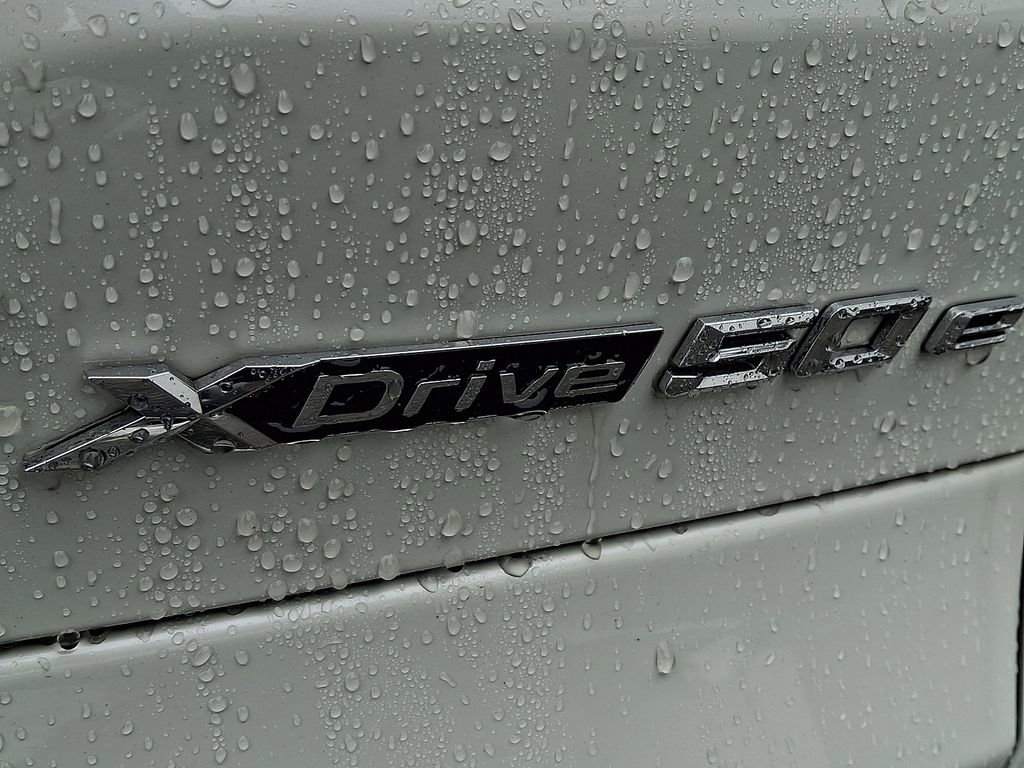 Used 2025 BMW X5 xDrive50e w/ Climate Comfort Package image 31