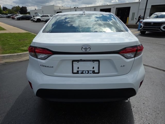 Used 2026 Toyota Corolla LE FWD image 6