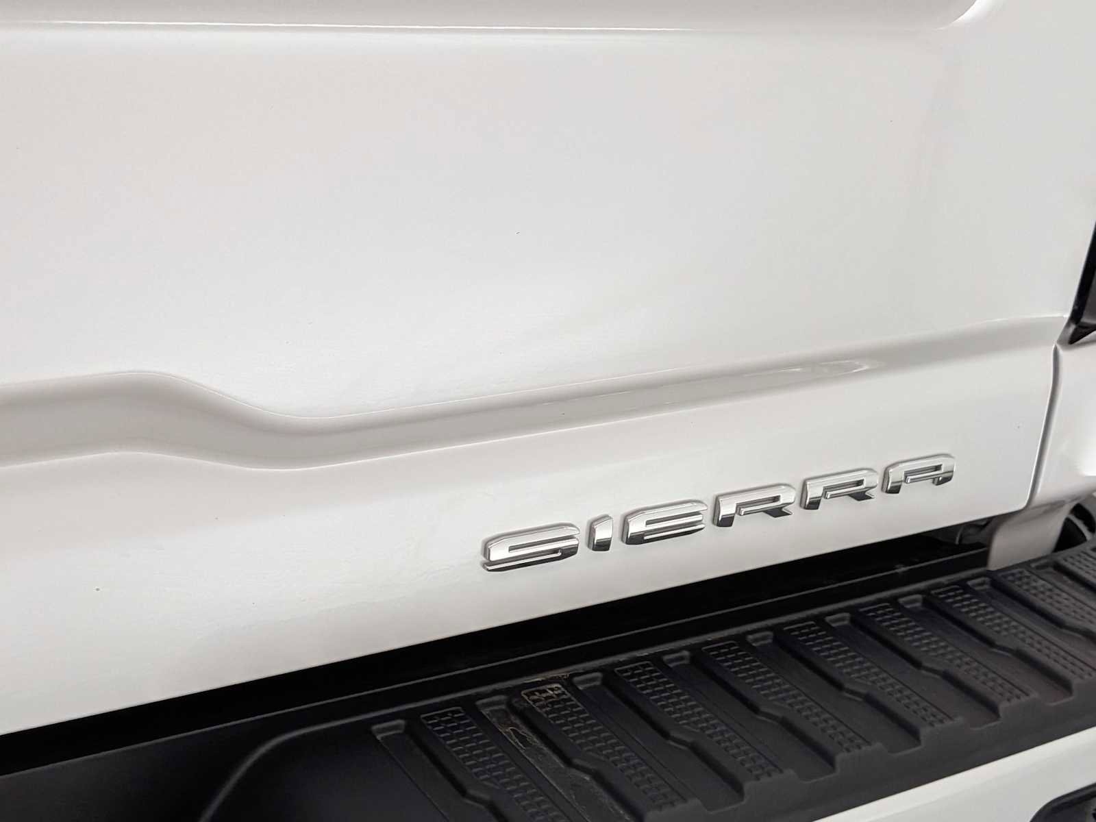 Used 2024 GMC Sierra 3500 Denali w/ Denali Reserve Package image 14