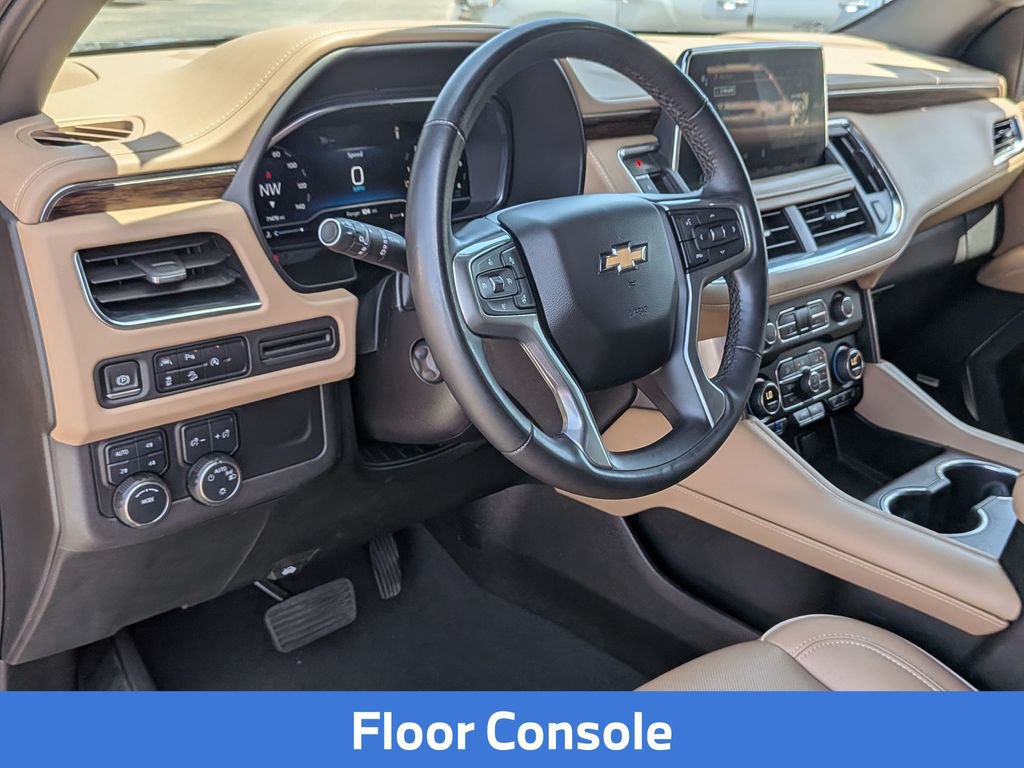 Used 2024 Chevrolet Suburban Premier AWD/4WD image 33