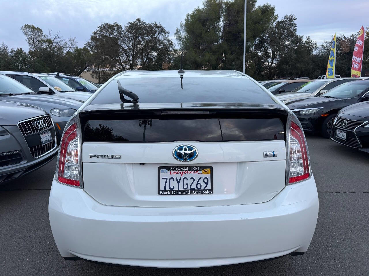 Used 2014 Toyota Prius Three image 5
