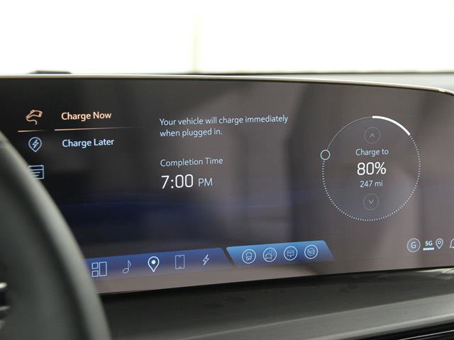 New 2026 Cadillac Vistiq Sport w/ LPO, Floor Liner Package image 13