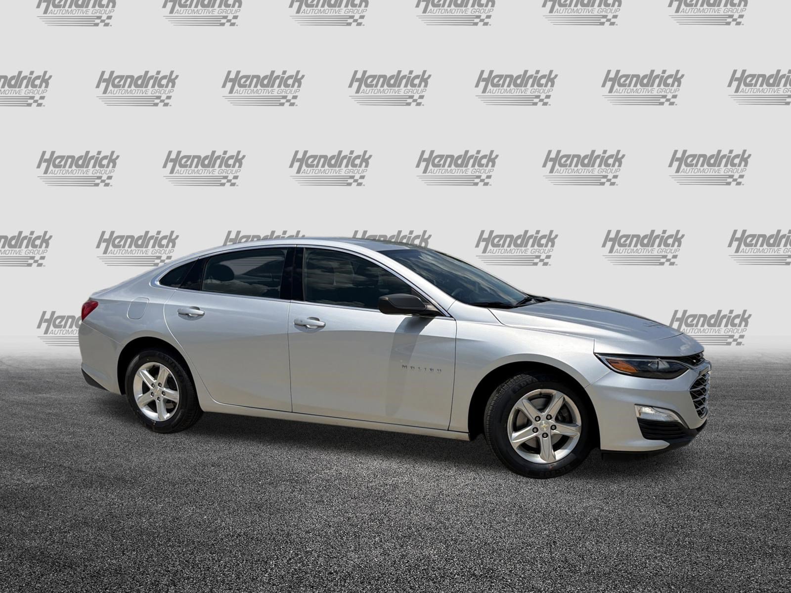 Used 2021 Chevrolet Malibu LS FWD image 2