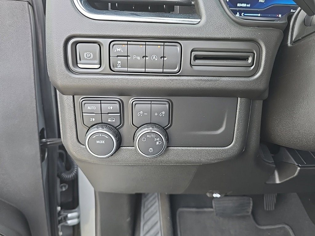 Used 2023 Chevrolet Suburban LT image 21