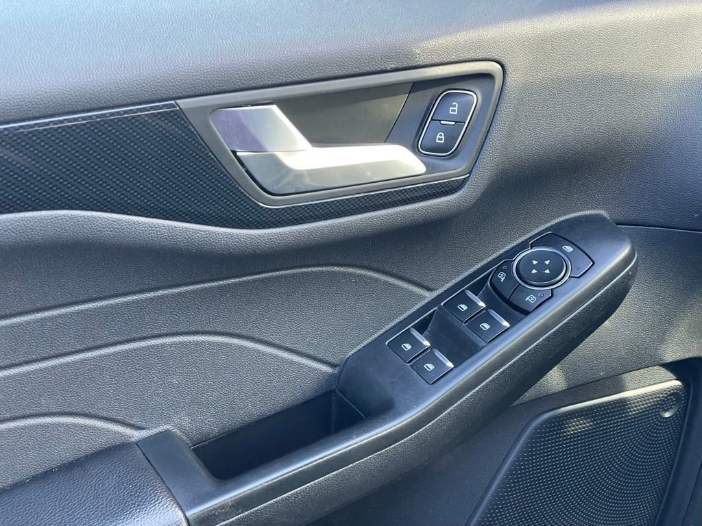 Used 2025 Ford Escape ST-Line Select image 13