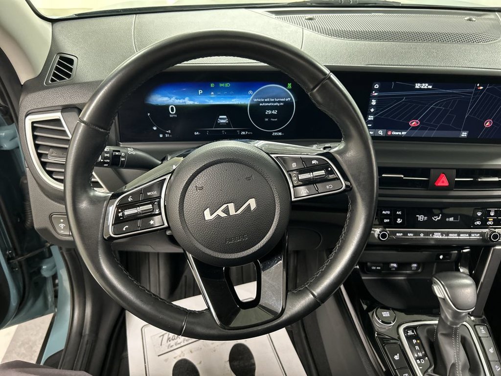 Used 2024 Kia Seltos EX AWD/4WD image 4