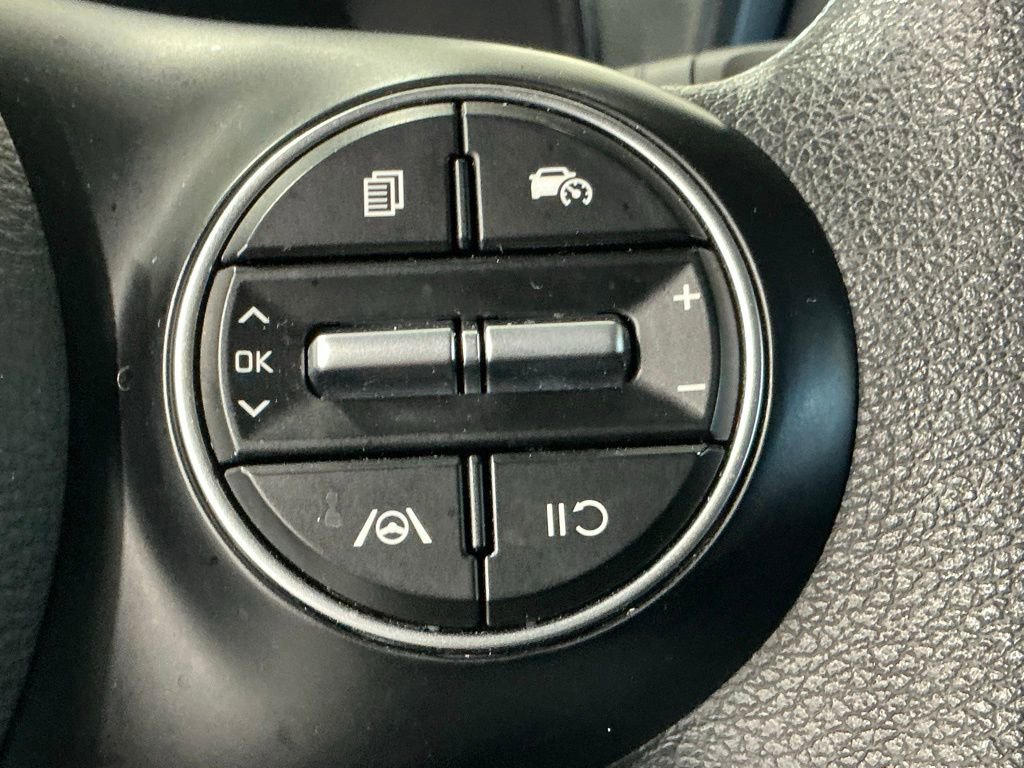 Used 2025 Kia Soul LX w/ LX Technology Package image 32