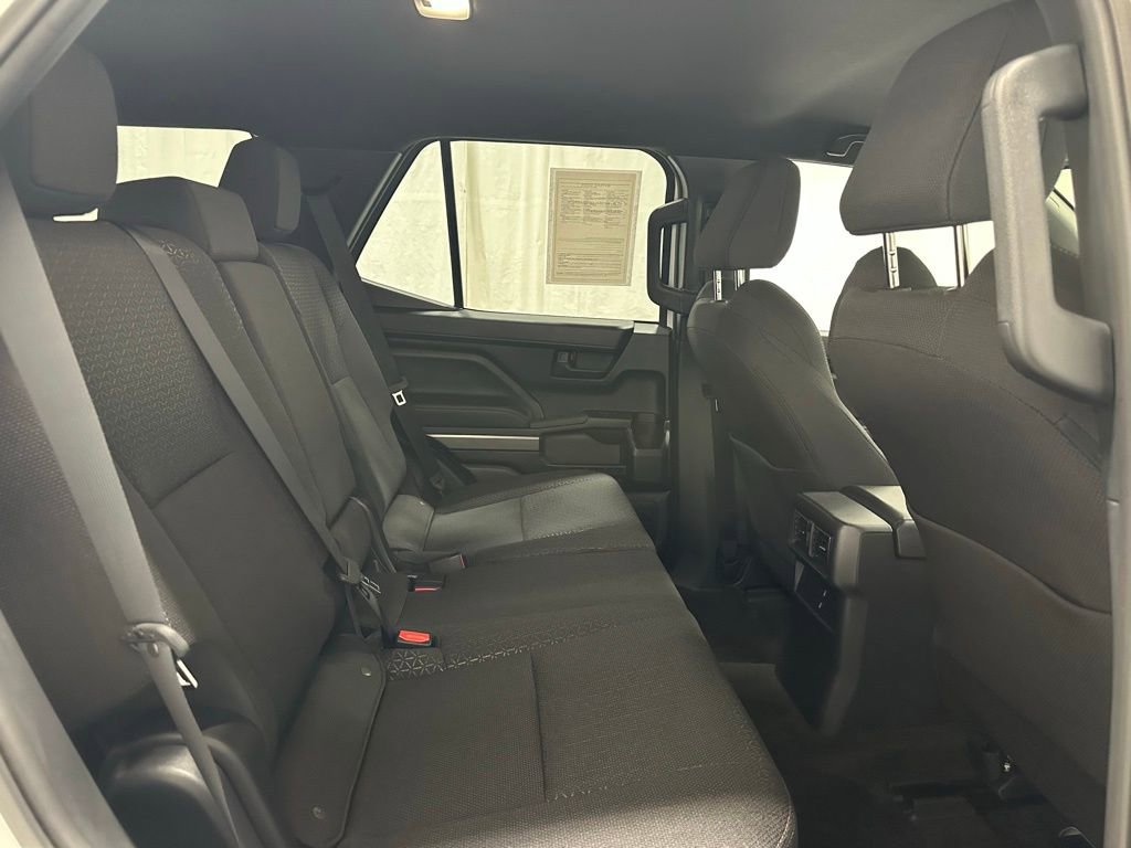 Used 2025 Toyota 4Runner SR5 AWD/4WD image 53