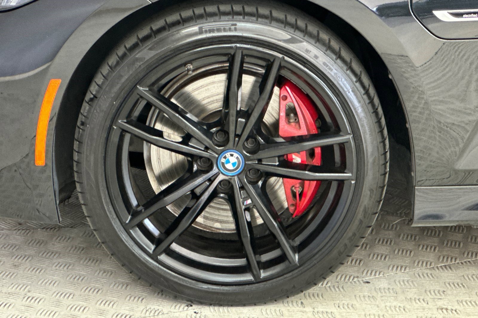 Certified 2023 BMW 330e w/ M Sport Package image 11