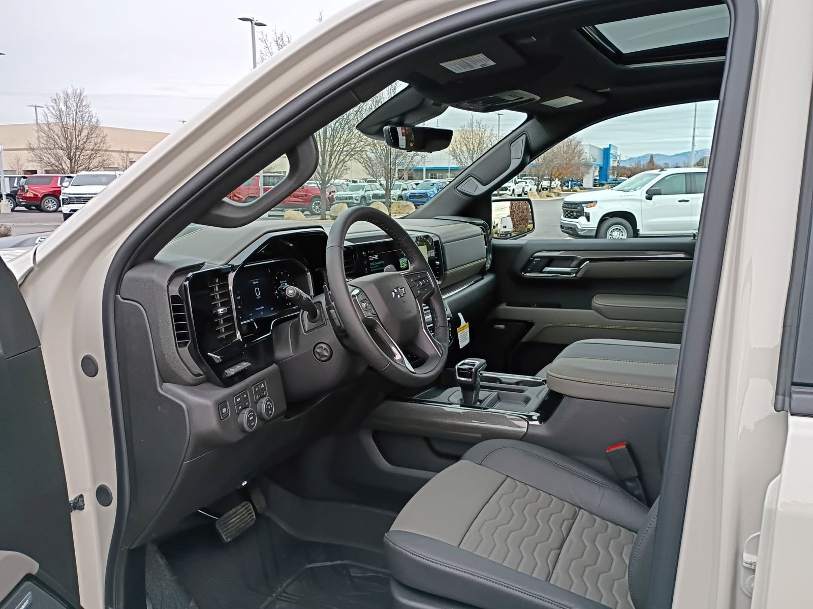 New 2026 Chevrolet Silverado 1500 ZR2 image 33