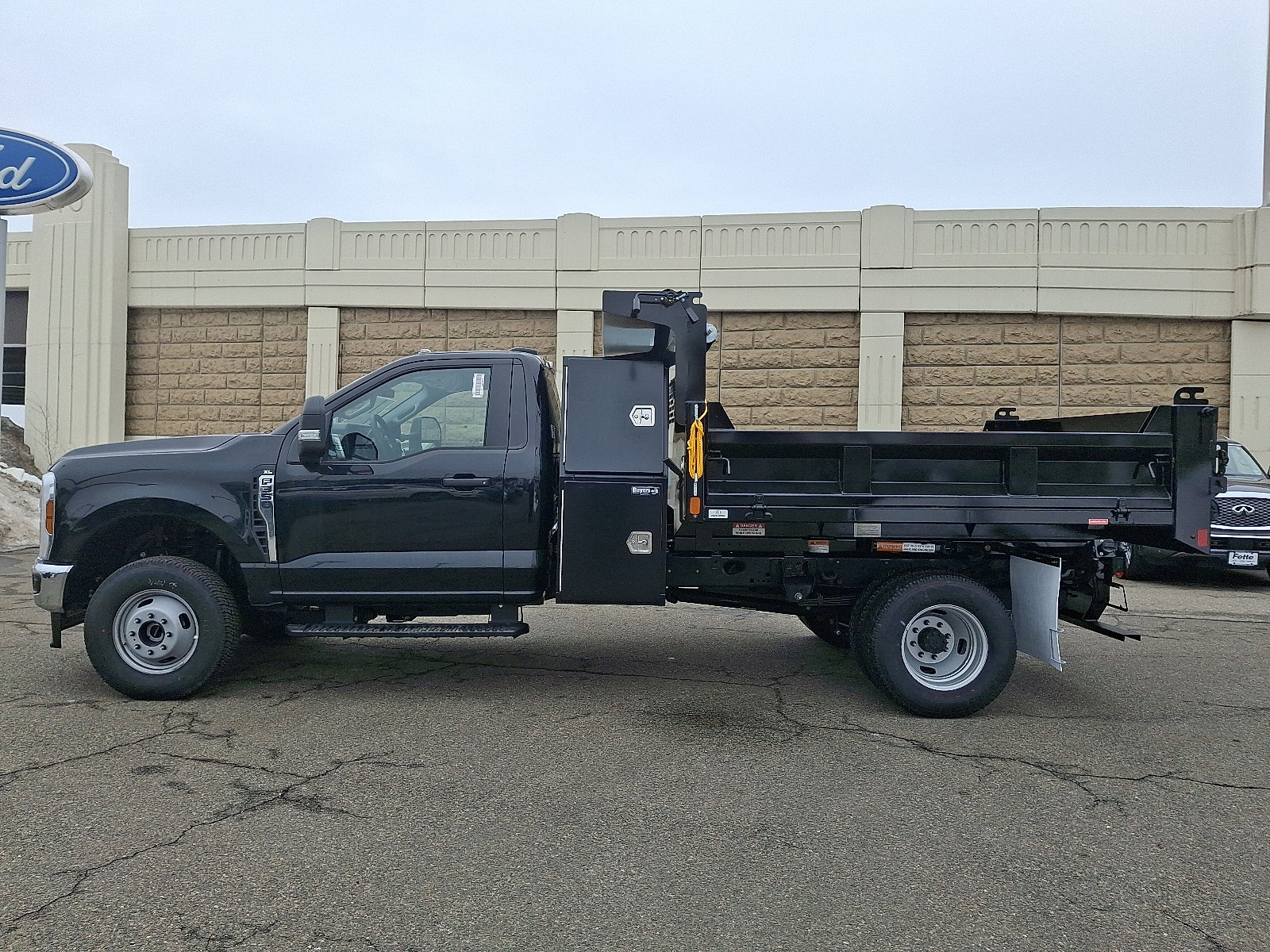 New 2025 Ford F350 XL w/ XL Chrome Package image 7
