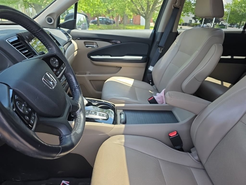 Used 2020 Honda Pilot Elite image 23