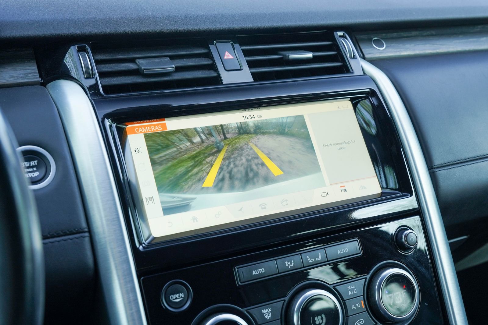 Used 2018 Land Rover Discovery HSE Luxury image 25