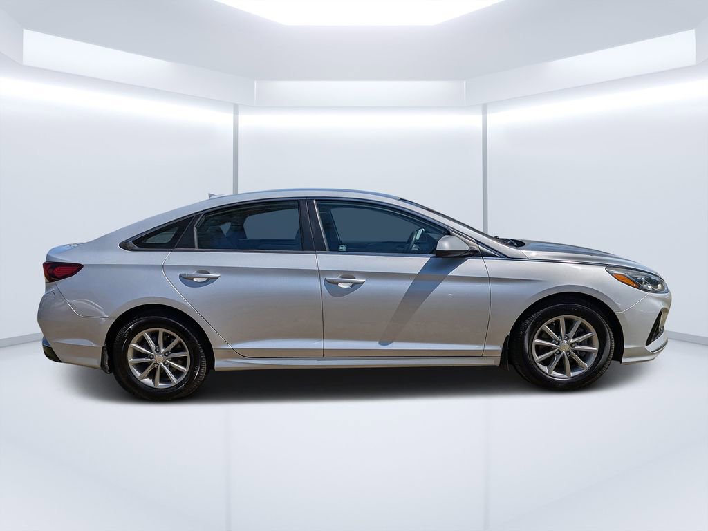 Used 2018 Hyundai Sonata ECO image 2