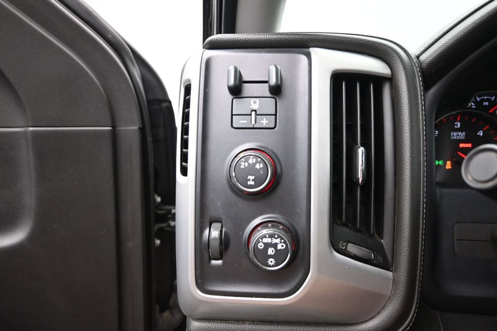 Used 2016 GMC Sierra 2500 SLT w/ Suspension Package, Off-Road AWD/4WD image 18