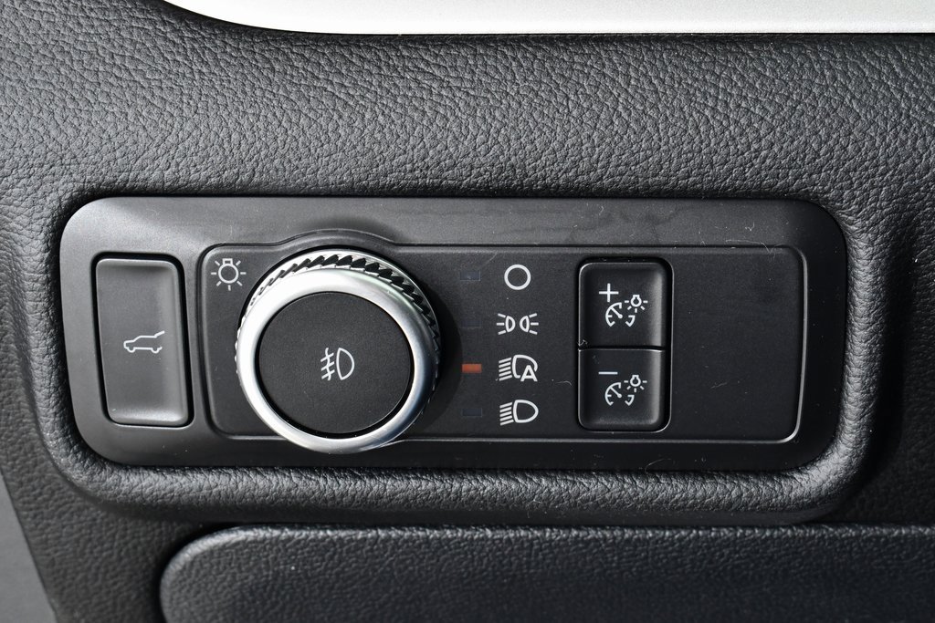 Used 2022 Ford Explorer XLT w/ Equipment Group 202A image 32