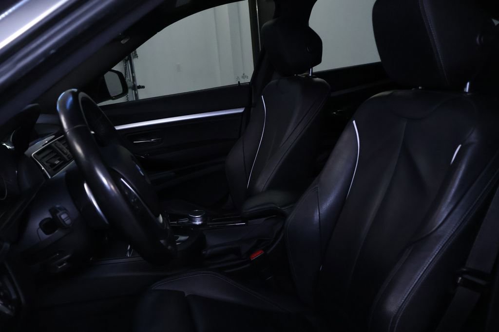 Used 2017 BMW 340i Gran Turismo xDrive image 16