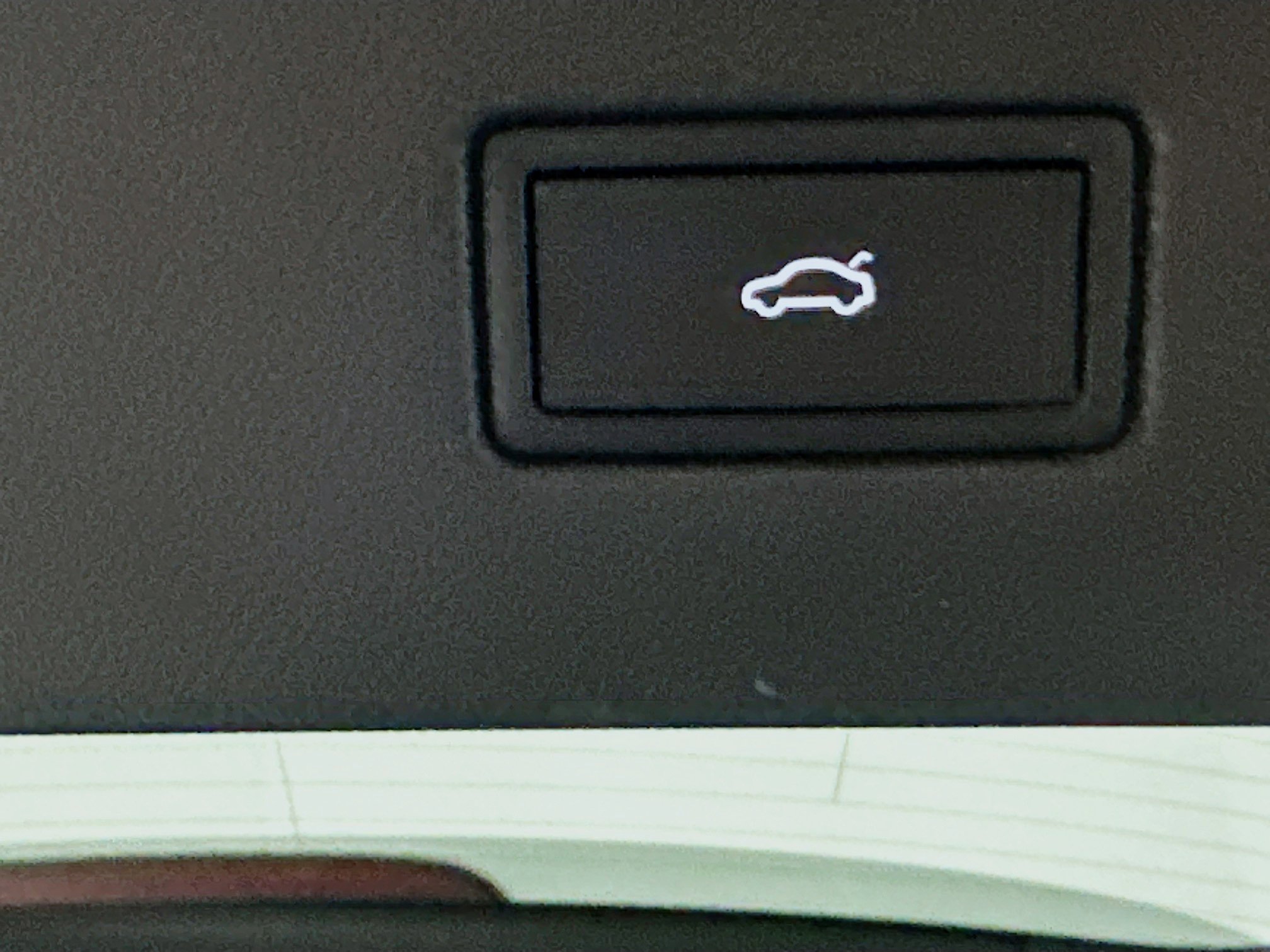 Used 2022 Volkswagen Tiguan SE image 28