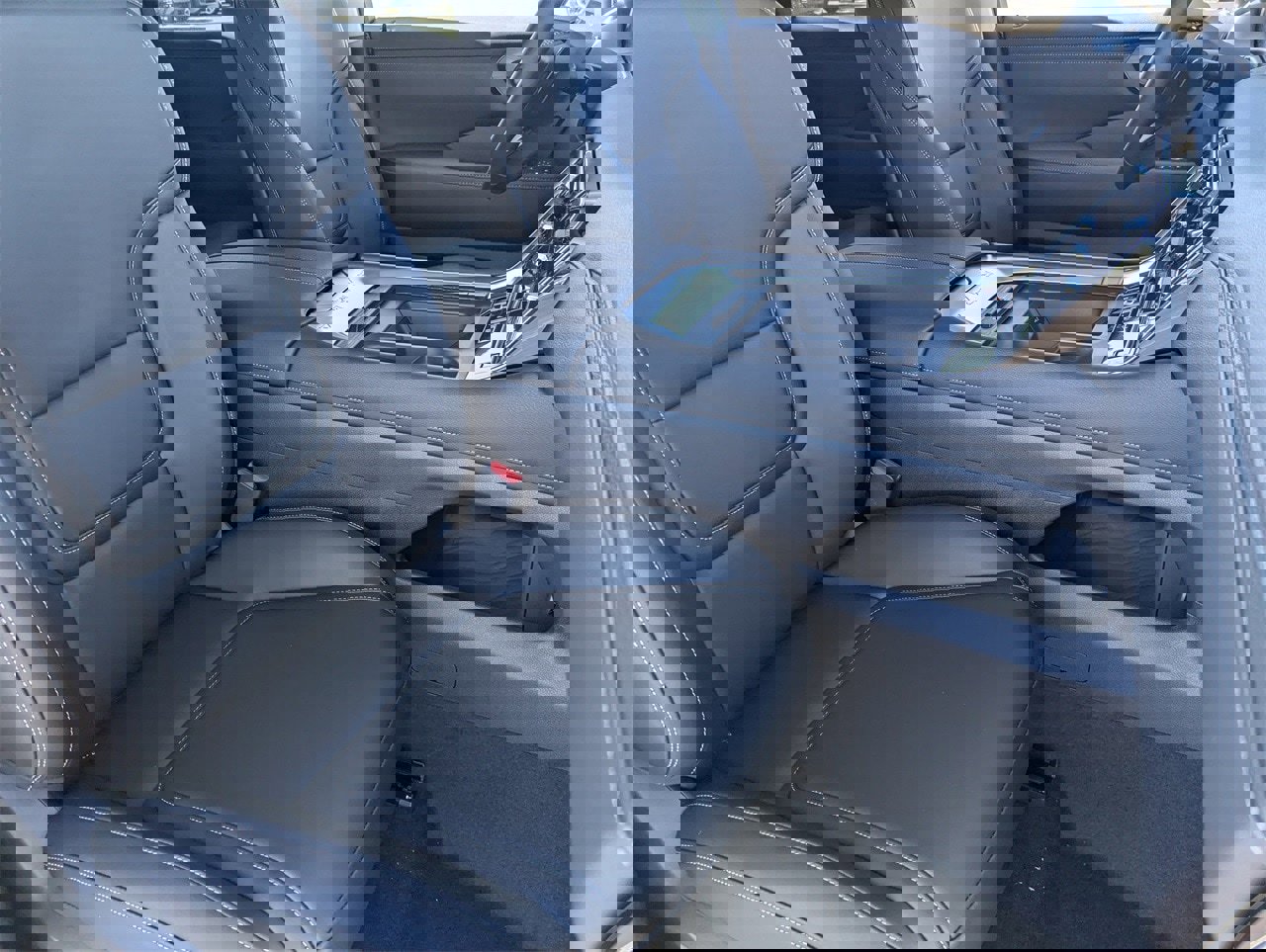 New 2025 Nissan Armada SV image 29