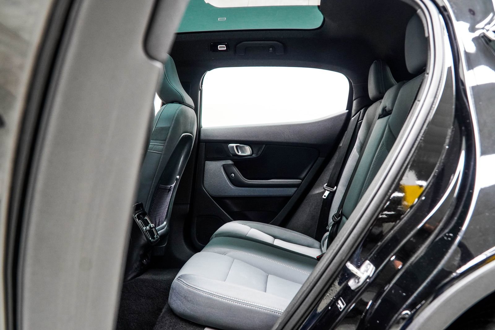 Used 2022 Polestar Polestar 2 w/ Plus Package image 36