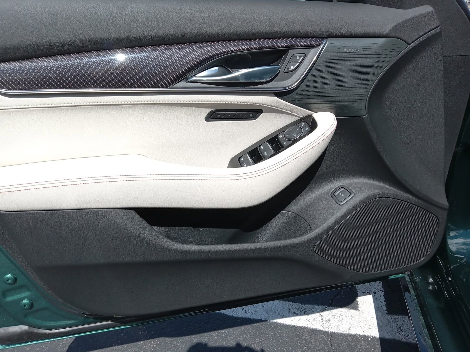 New 2026 Cadillac CT5 V image 9