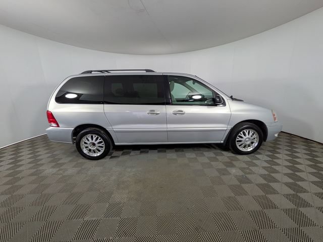 Used 2007 Ford Freestar SEL image 34