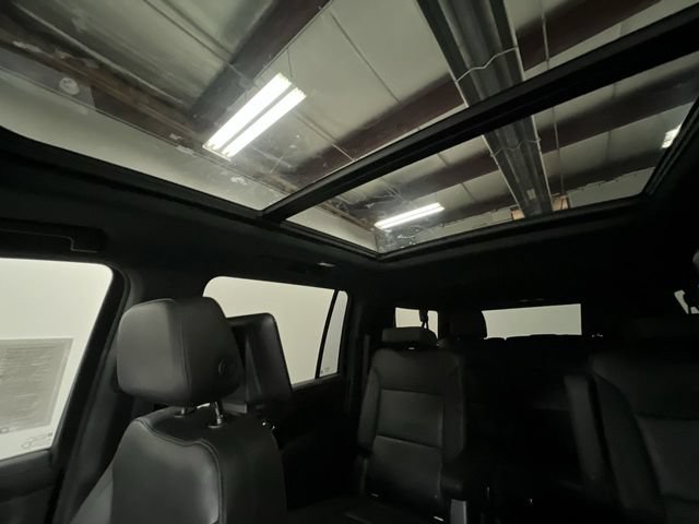 Certified 2022 Chevrolet Suburban LT w/ LT Signature Package AWD/4WD image 20