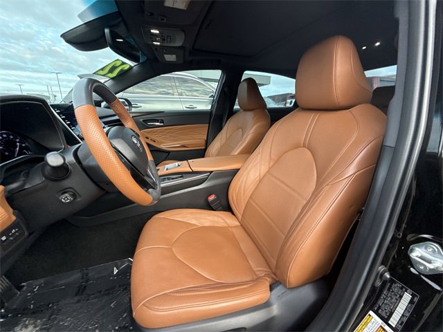 Used 2022 Toyota Avalon Limited image 11
