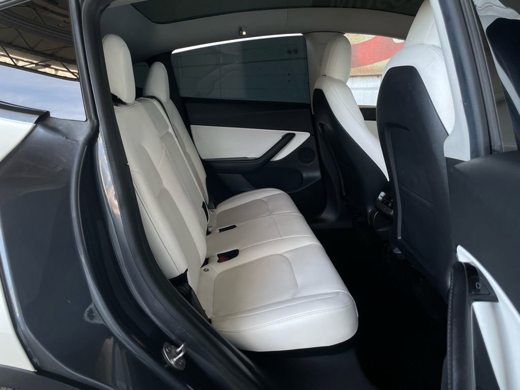 Used 2021 Tesla Model Y Performance image 16