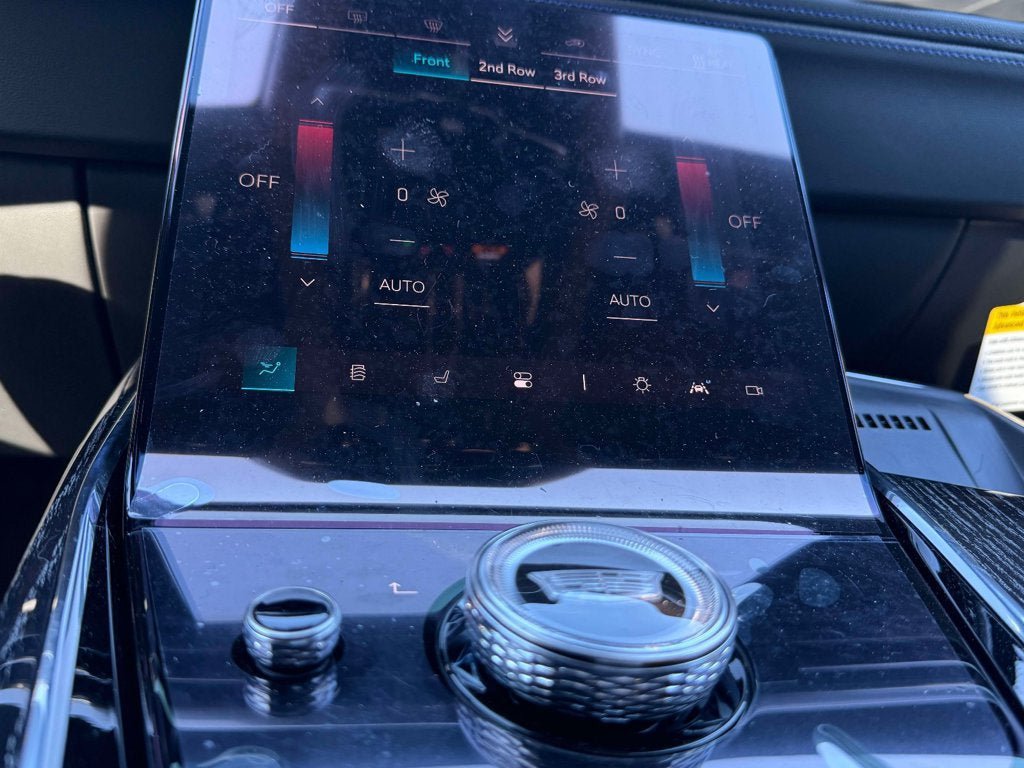 New 2025 Cadillac Escalade IQ Luxury 1 AWD/4WD image 14