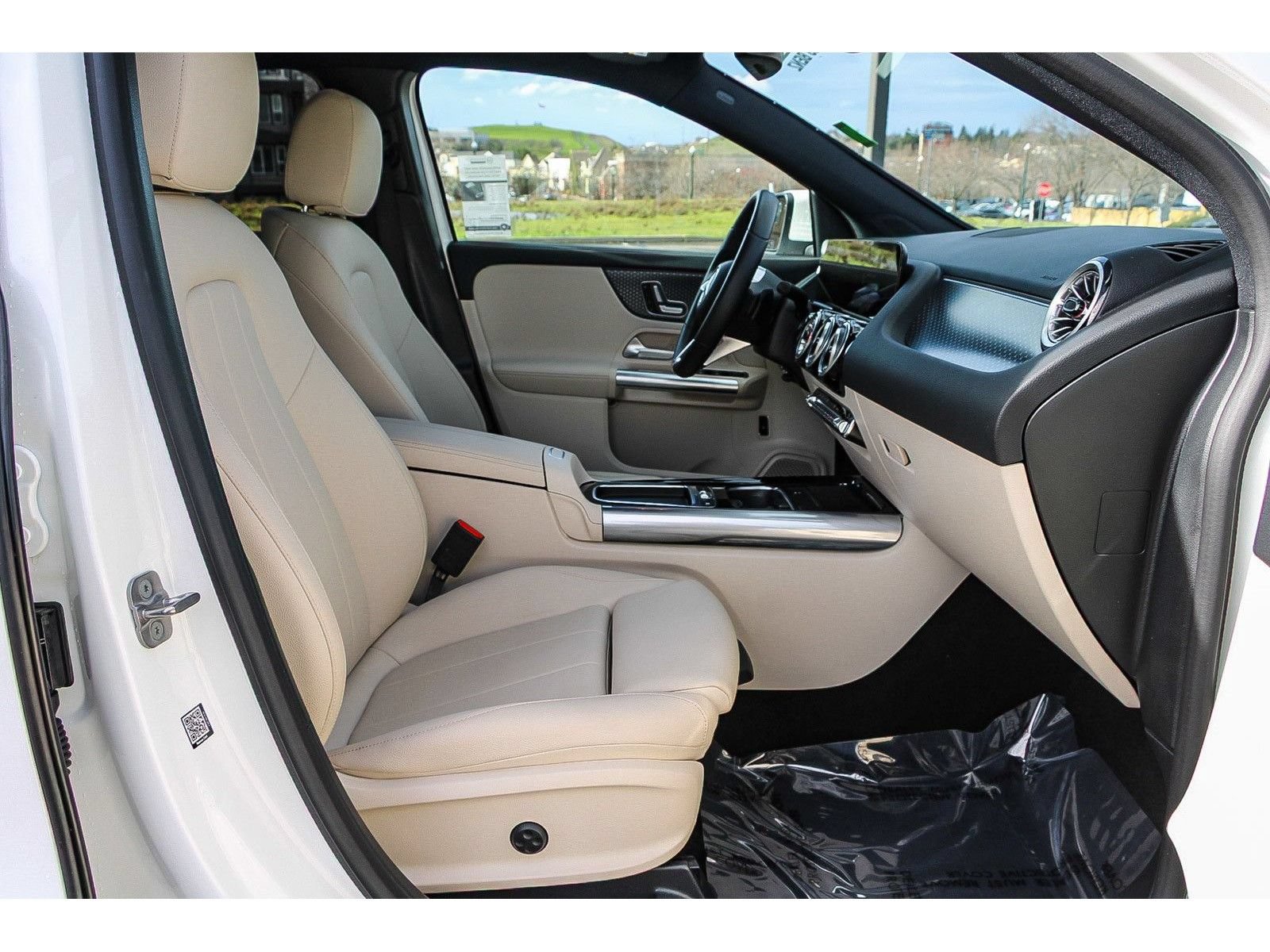 Used 2025 Mercedes-Benz GLA 250 image 15