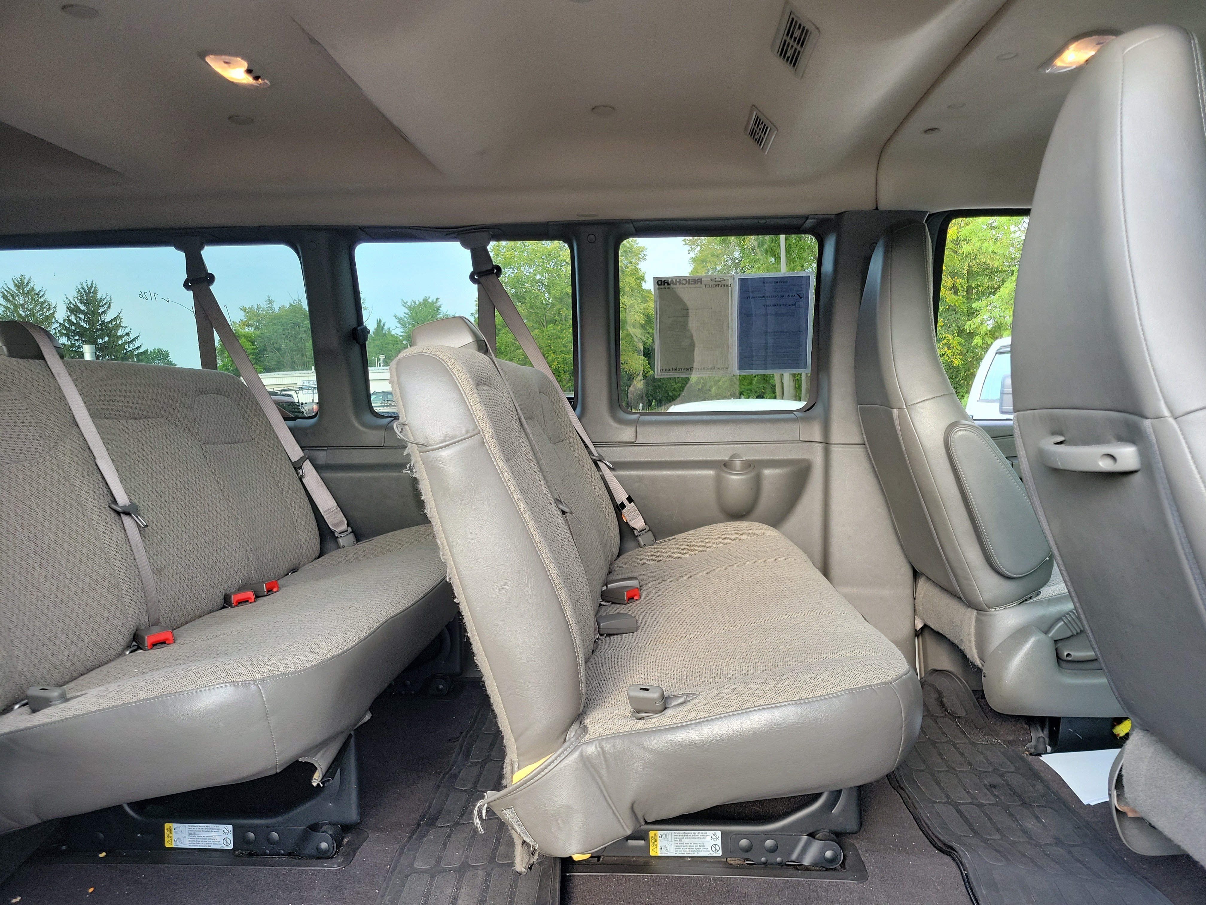Used 2024 Chevrolet Express 3500 LT w/ LT Preferred Equipment Group RWD image 9