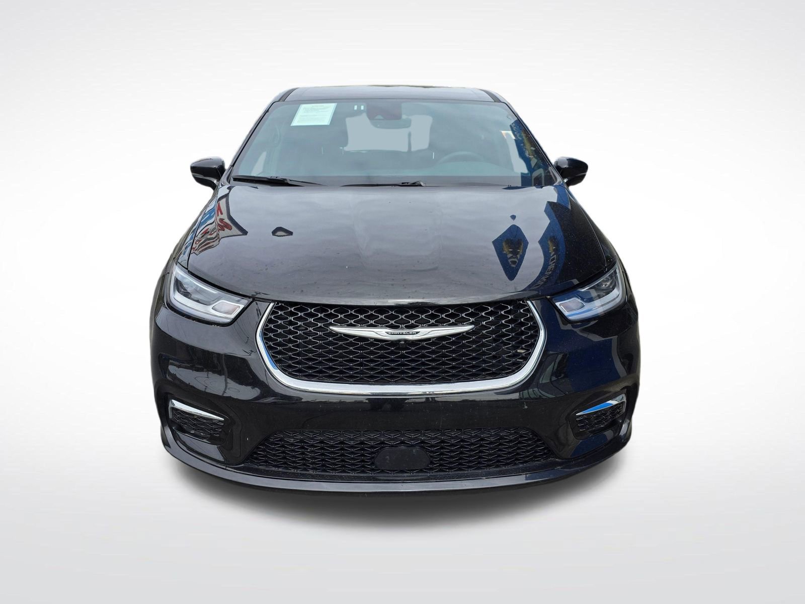 Used 2025 Chrysler Pacifica Select image 3