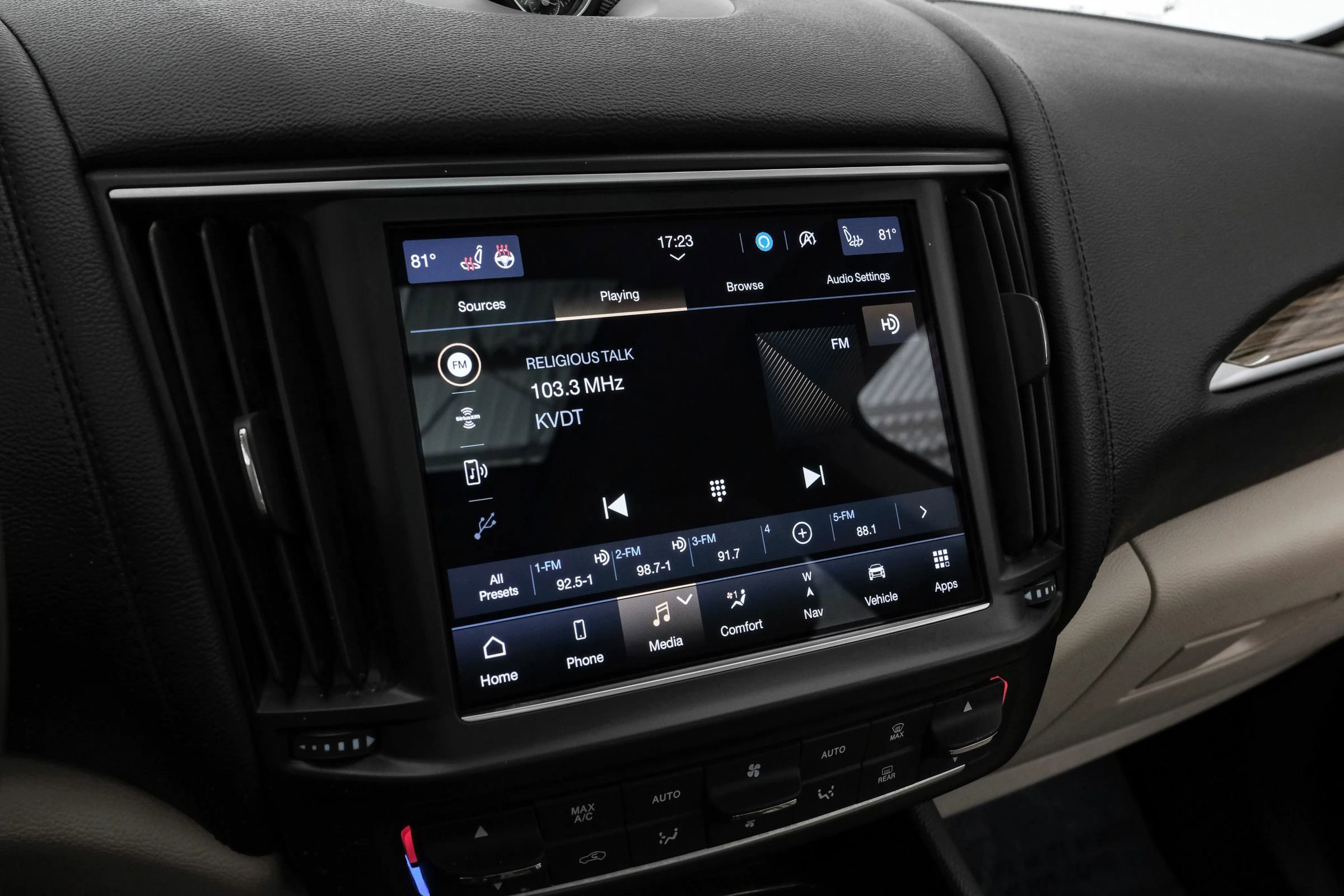 Used 2022 Maserati Levante GT image 30