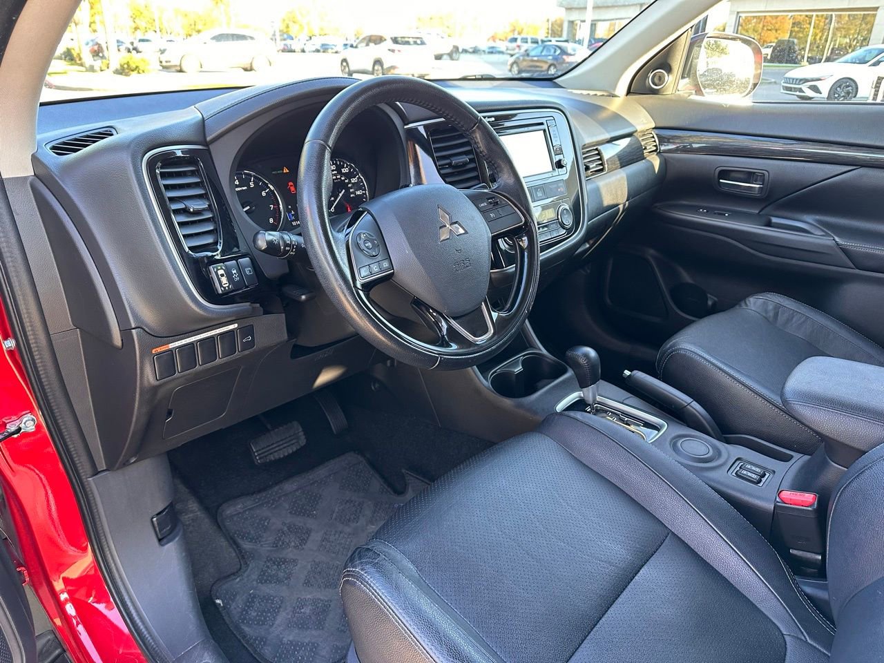 Used 2016 Mitsubishi Outlander SEL image 20