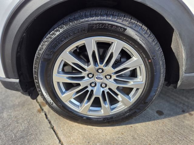 Used 2025 Ford Explorer Platinum image 10