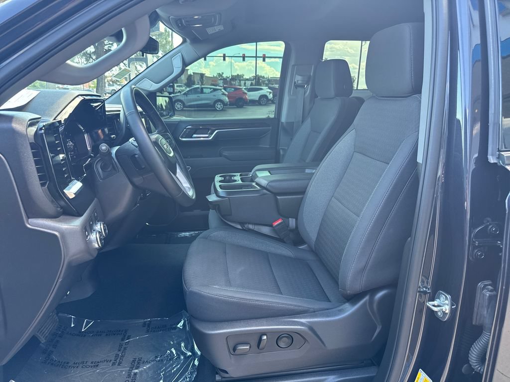 Used 2025 GMC Sierra 1500 Elevation AWD/4WD image 9