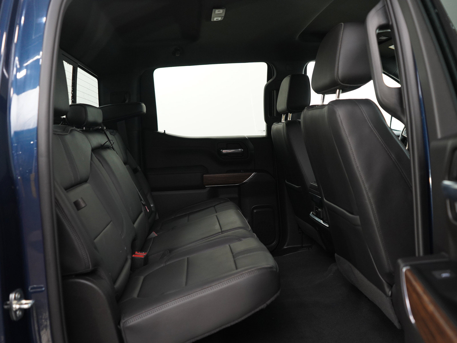 Used 2022 Chevrolet Silverado 1500 High Country w/ Safety Package II AWD/4WD image 12