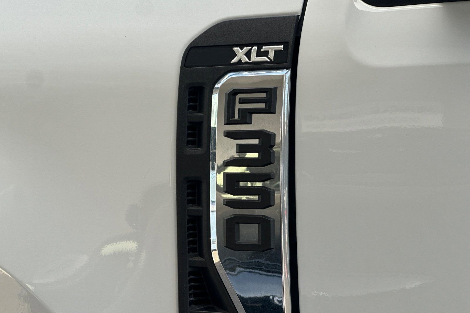 Used 2024 Ford F350 XLT w/ XLT Value Package AWD/4WD image 22