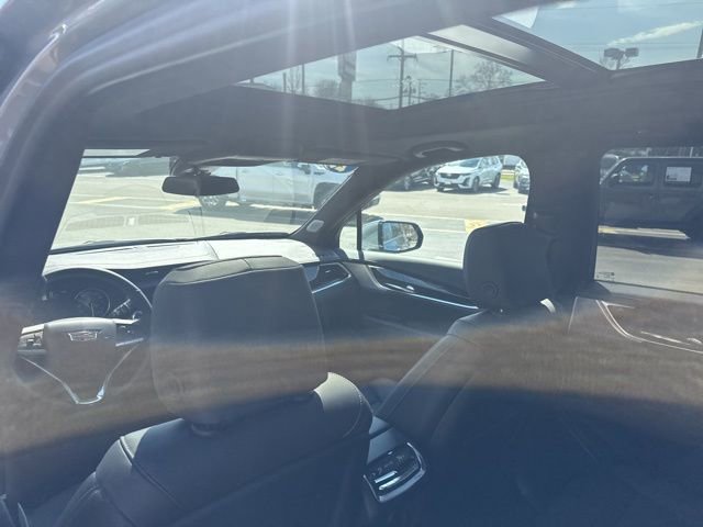 Used 2025 Cadillac XT6 Premium Luxury image 14