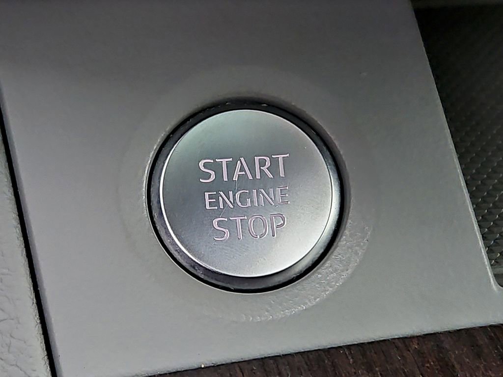 Used 2022 Audi Q5 2.0T Premium w/ Convenience Package image 17