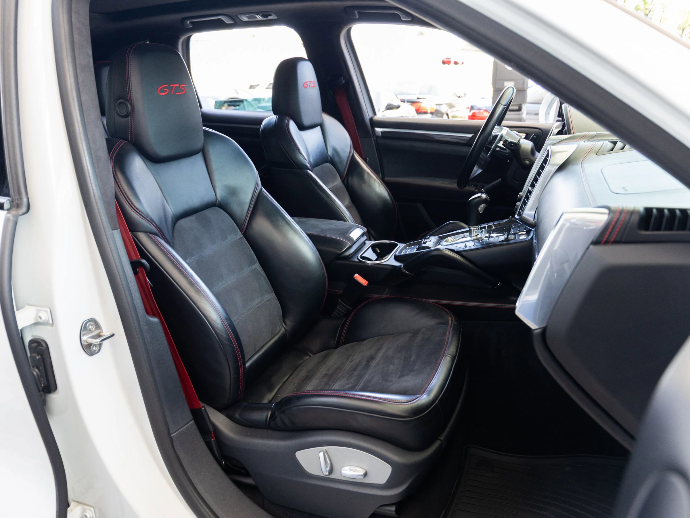 Used 2017 Porsche Cayenne GTS AWD/4WD image 20