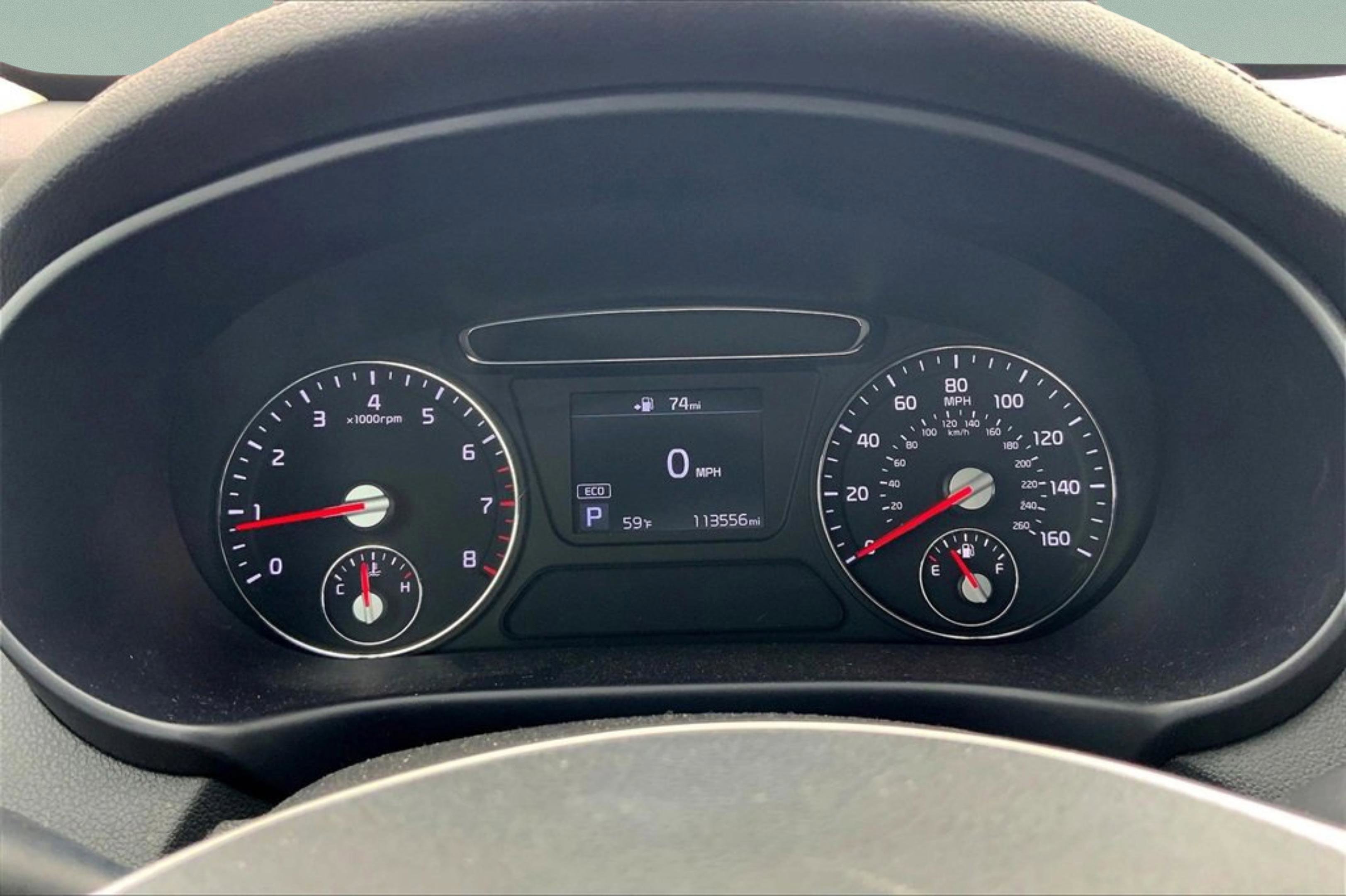 Used 2020 Kia Sorento LX image 21