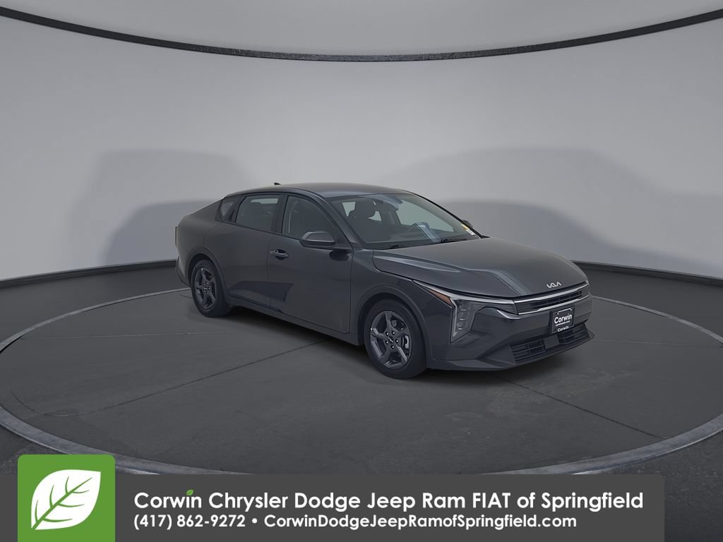 Used 2025 Kia K4 FWD image 3