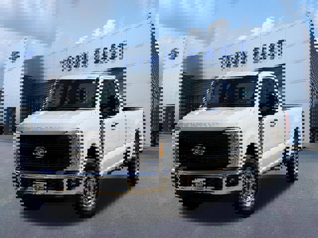 Certified 2025 Ford F250 XL w/ XL Chrome Package image 1